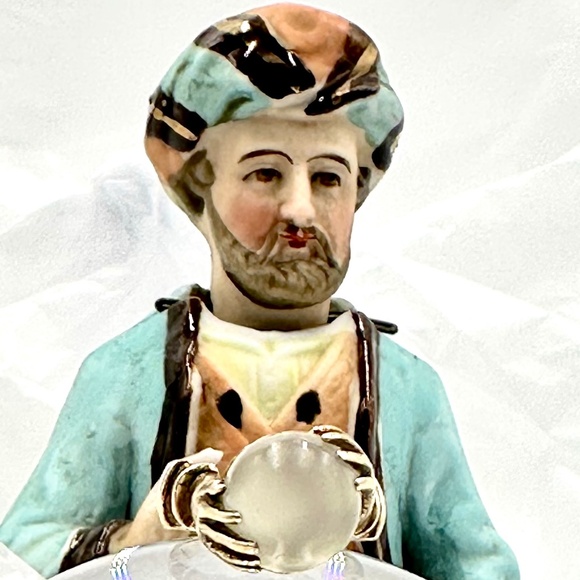 Moonstone Scryers Ring - Picture 5 of 15